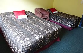 Twin Bedroom with Shared Facilities